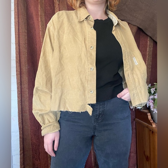 Cropped Collared Jacket - Picture 1 of 6